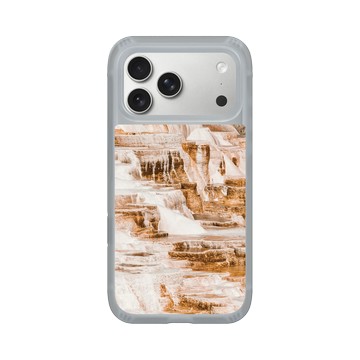 iPhone 17 Pro Max AirX 流變灰 - LOOK！多看我一眼 LOOK! Nature Seeks Attention - 大自然的傑作（黃石國家公園）