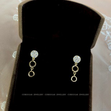 精巧百搭 通體925純銀圓形鏤空吊墜耳環 微鑲鋯石簡約百搭耳飾1入