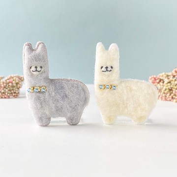 誕生石 羊駝胸針 三月海藍寶石