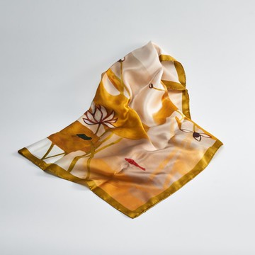 史博常玉荷花絲巾