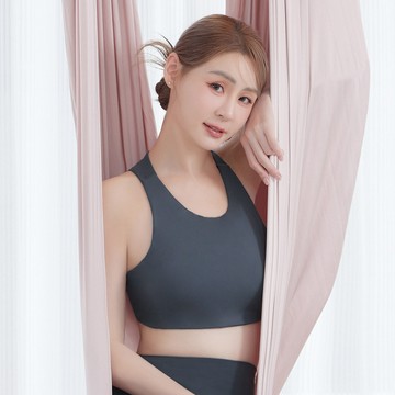 [RUN] 動感美型美背BRA TOP-經典黑
