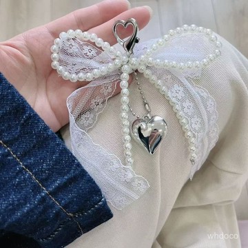 👜 卿選好物 👜【閤金材質堅固耐用】少女心蕾絲珍珠蝴蝶結包包掛件ins風鑰匙扣airpods配飾愛心吊墜
