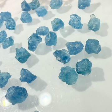 💕 𝓒. 𝓣 晶寶💕海藍寶 原礦 原石 水晶 隨形 散珠 diy 設計 有孔洞