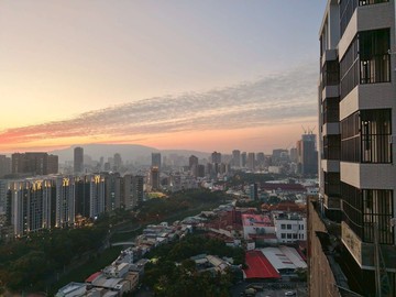 高醫vs家樂福.鑫空樹高樓三房．平移車位即將交屋｜高雄市三民區民族一路