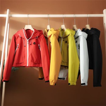 個性短款！春季戶外單層沖鋒衣防風防水高腰登山服跑步運動外套女