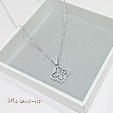 送禮物 現貨商品【焦糖小姐 Ms caramelo】 316鈦鋼 幸運草項鍊