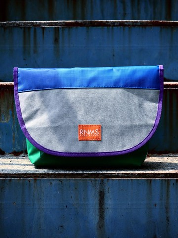 CROSSBAG PRO 10 MESSENGER BAG