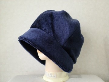 吸睛單品☆現貨最後一件!!【訂製款】蓬鬆柔軟♪絨毛法蘭絨保暖鐘型帽 ~海軍藍