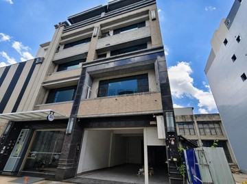 R14捷運-巨蛋商圈｜51坪大地坪電梯旗艦店面｜｜高雄市左營區文康路