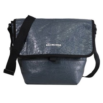 BALENCIAGA 經典壓紋LOGO揉製小羊皮中性斜背/郵差包(藍)