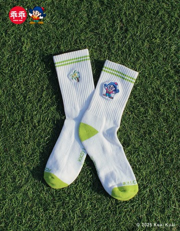 【乖乖】乖乖穿好襪