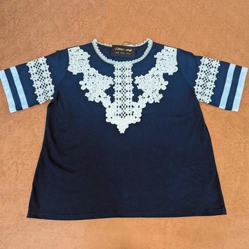 【PANGCHI 龐吉】蕾絲領繡紋棉質上衣(9513265/35)