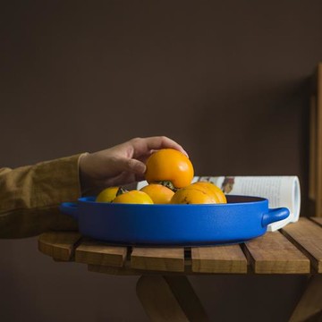 陶瓷菜盤客廳收納水果盤 手工盤子創意家用日式魚盤克萊因藍菜碗