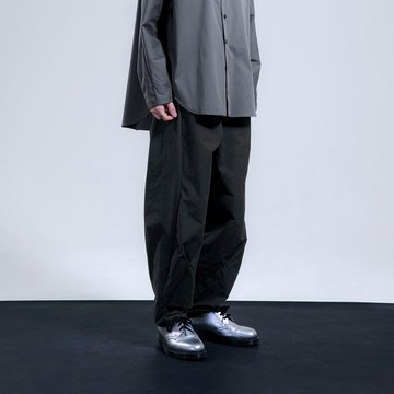 膝蓋立體尖褶長褲