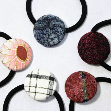 和服布料製作的包扣式髮飾 / 髮圈