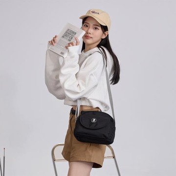 【Kinloch Anderson】迷霧森林 翻蓋斜側包-黑色