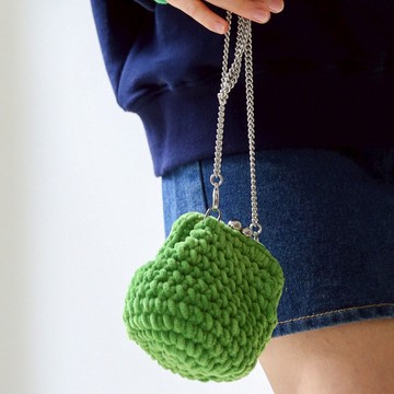 [Dancing Grandma] 獨家｜韓國小眾品牌｜生日禮物｜情人節禮物｜交換禮物｜感謝禮｜打氣禮｜閨蜜禮｜紀念禮｜斜背鏈包（boggle-green bean）