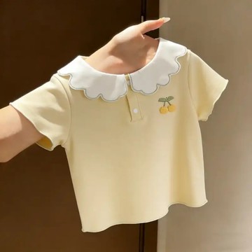 女童娃娃領短袖夏季新款T恤洋氣櫻桃刺繡純色可愛外出上衣 女童上衣 韓版短袖T恤 夏天上衣 中小童T恤 卡通上衣