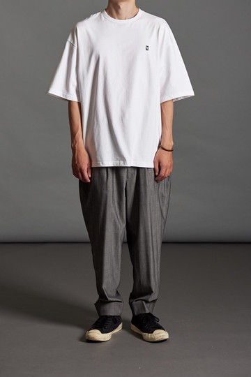 寬版重磅圖案白色短TEE