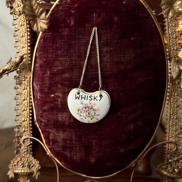 *50677-珍藏歐洲古董手繪骨瓷 WHISKY 威士忌酒牌