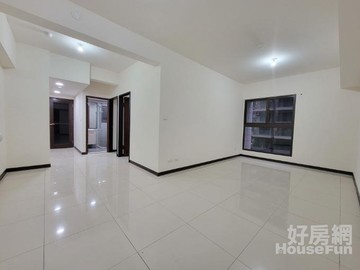 鴻灃青輕優質2房車近家樂福輕軌站｜新北市淡水區濱海路一段