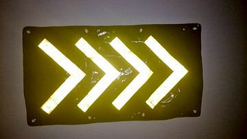 LED帆布路障指示燈 帆布方向指示燈 45*80CM 附發票 工地帆布LED指示燈 LED指示燈 施工危險 車輛改道 LED帆布方向指示燈