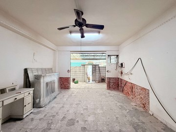 發揮想像力*五甲商圈|大面寬公寓一樓｜高雄市鳳山區林森路