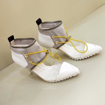 設計感小眾夏天透明高跟鞋女尖頭細跟 鞋靴cos鏤空影樓拍照單鞋潮