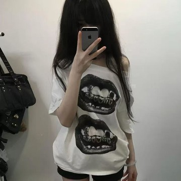 本土出貨 美式高街戶外跑步短袖T恤女春夏季嘴脣印花一字肩ins休閒時尚上衣Q3DZ*1 R