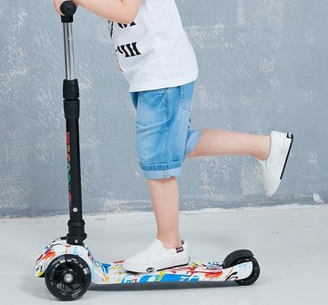 滑板車 滑板車兒童2-6-12歲8以上1小孩踏板可坐三合一單腳滑滑溜溜車TW