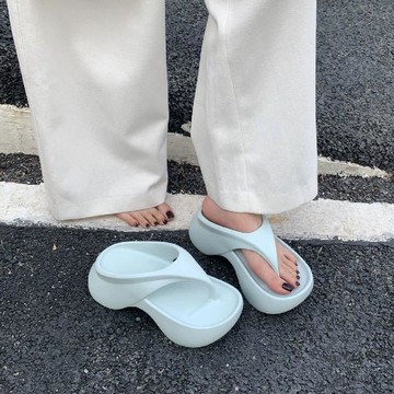 超高CP值📢小個子增高7cm厚底人字拖女夏季新款外穿時尚防滑夾趾沙灘涼拖鞋r841