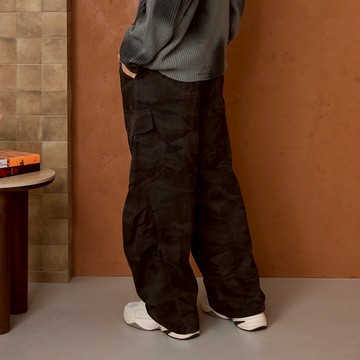 LAKING_滿版迷彩寬鬆牛仔長褲