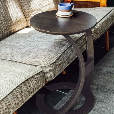 アンティークな佇（たたず）まい ソファに差し込んでも使える ラウンドカフェテーブル〈コーヒーブラック〉 フェリシモ FELISSIMO