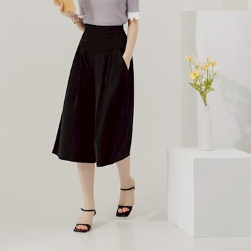 OB嚴選-不易皺造型打摺腰鬆緊A字七分寬褲《BA7518-》