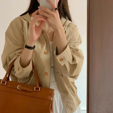 MOCO韓版chic減齡休閒百搭斜口袋水洗工裝連帽抽繩排釦風衣外套