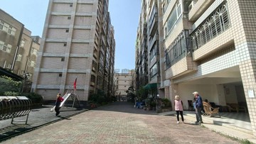 中壢後站體育園區漂亮採光佳三房+輪抽車位｜桃園市中壢區龍和一街