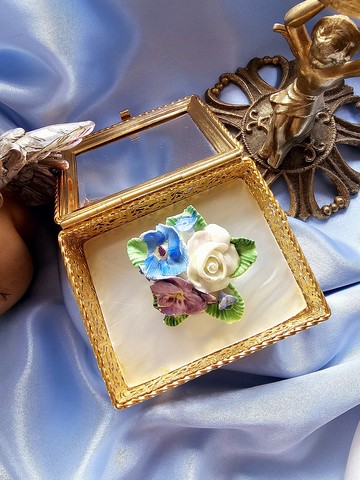 英國製England骨瓷白玫瑰勿忘我三色堇胸針/別針美國西洋古董飾品