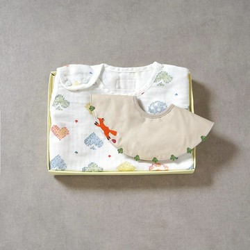 Hoppetta 蘑菇森友會天絲三層紗防踢背心刺繡圍兜禮盒組