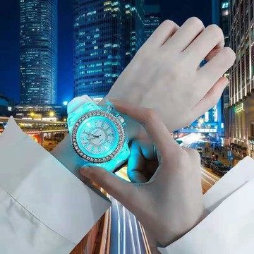 免運⌚時尚夜光LED七彩韓版手錶燈光便宜手錶男女學生閨蜜情侶石英錶手錶 防水手錶 考試手錶 石英錶 手錶女 靜音手錶石英