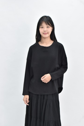 (2XL)  落肩黑色長袖上衣