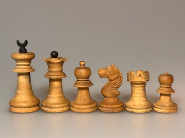 沙皇時期最稀有的俄羅斯韃靼象棋組