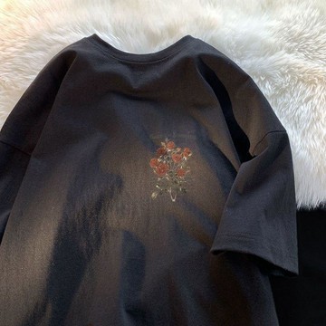 8631 人加入清單⭐100%重磅純棉短袖t恤夏季小衆ins玫瑰花印花男女潮牌情侶短袖上衣15WP