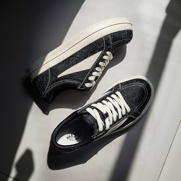 馬登工裝 腰果花刺繡板鞋男夏季透氣RO風厚底運動休閒鞋復古百搭潮鞋子