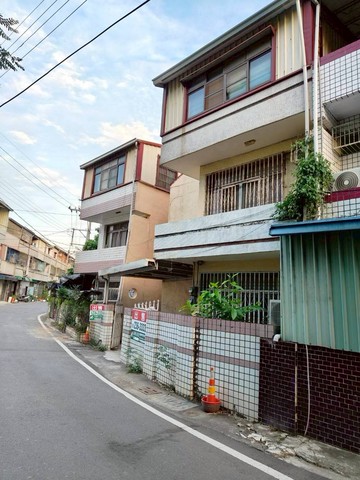 吳鳳科大旁出租透天｜嘉義縣民雄鄉建國路二段