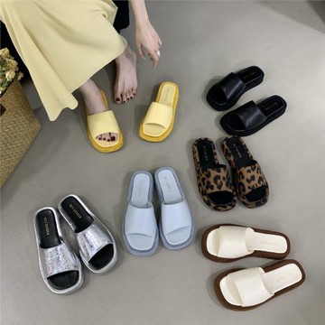 2025新款法式復古露趾厚底涼拖鞋女羅馬風外穿方頭簡約一字拖鞋