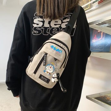 哆啦A夢卡通斜挎胸包聯名男女學生補日系風ins二次元單肩斜跨背包