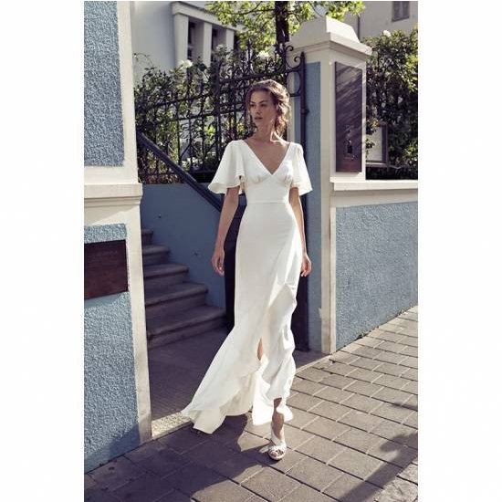 ウエディングドレス ドレス パーティードレス ワンピース ロング 袖あり 半袖 白 購入 韓国 結婚式 スリム タイト マキシ丈 Vネック 花嫁 ハイウエスト フレア 通販 Lineポイント最大0 5 Get Lineショッピング