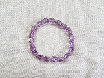 CJ59。紫水晶手串(淺色)