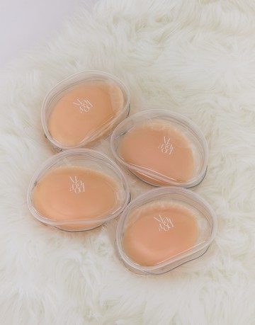 黏住妳的美胸心機； Sticky Sweet 隱形內衣+收納盒 A-D