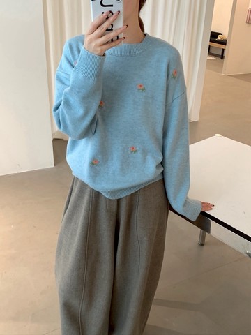 百搭質感刺繡小花針織上衣